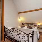 Cosy Cottage In A Quiet Area Close To Bruges