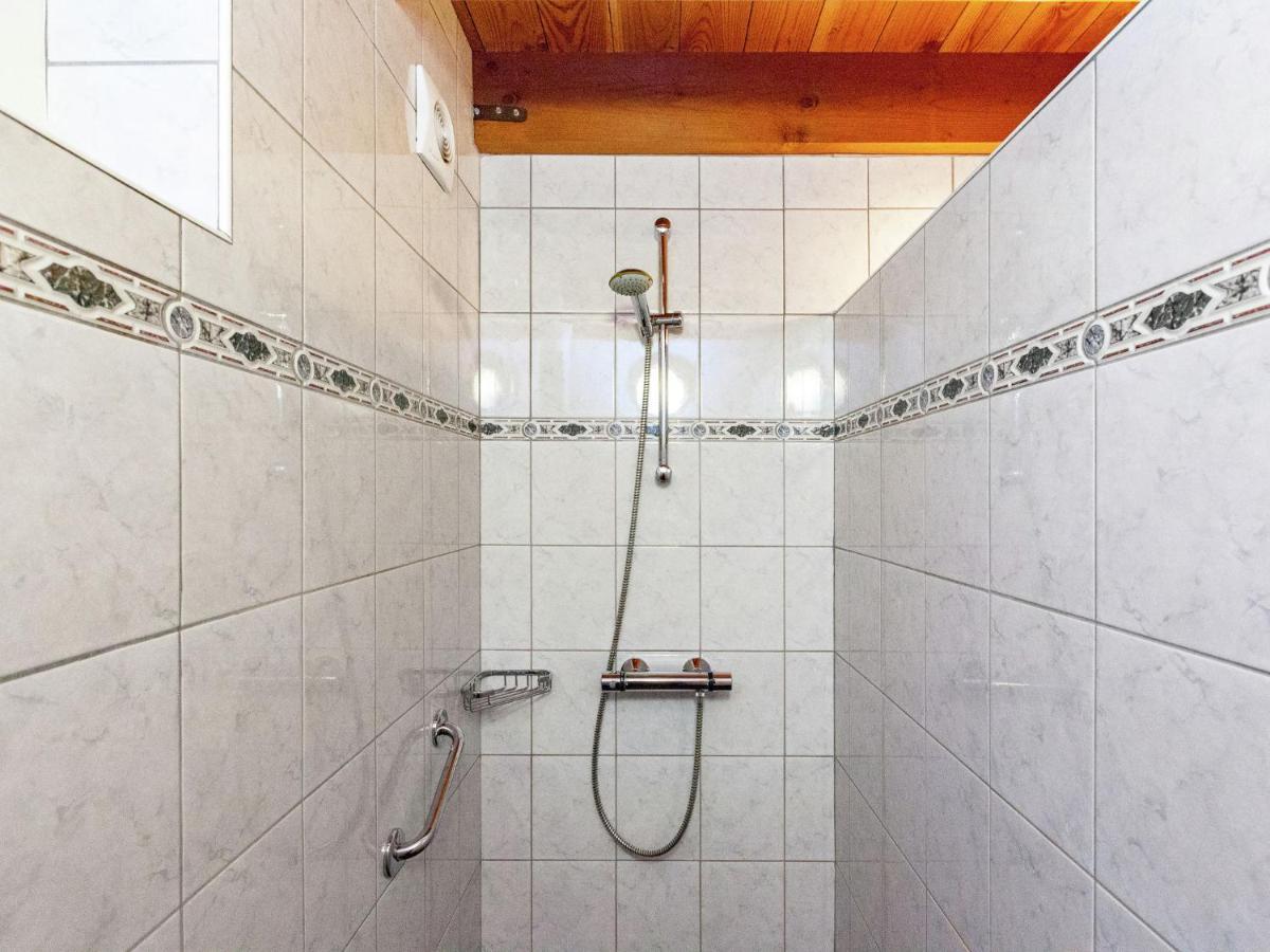 Cosy In A Quiet Area Close To Holiday home *